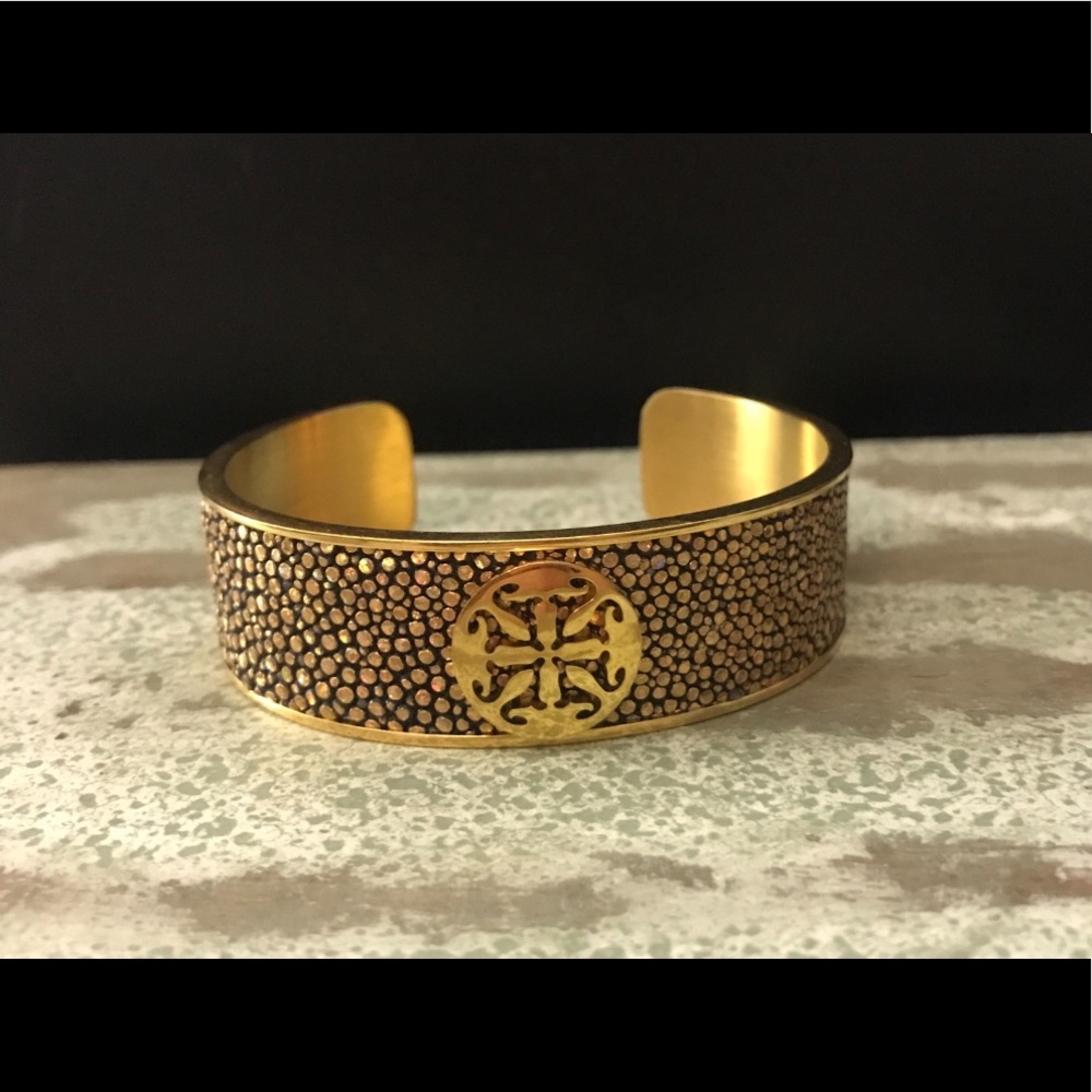 Rustic Cuff Gold Daniele Stingray Cuff